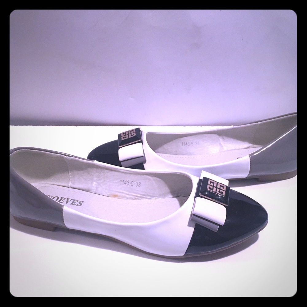 Flats read description No Box